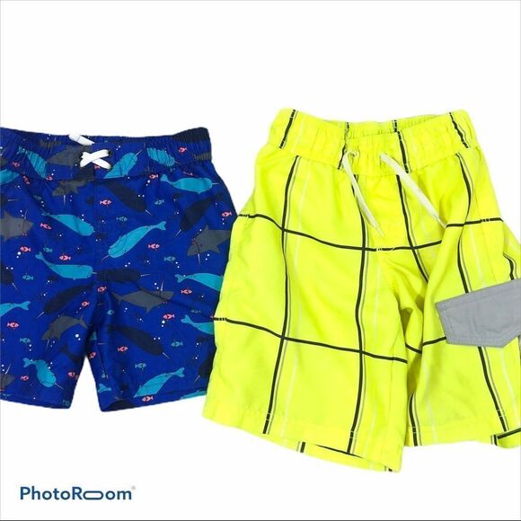 Lot of two Pairs of Boys 4T Swim Trunks - Picture 2 of 8